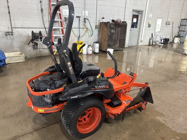 Image of Kubota Z422 equipment image 3