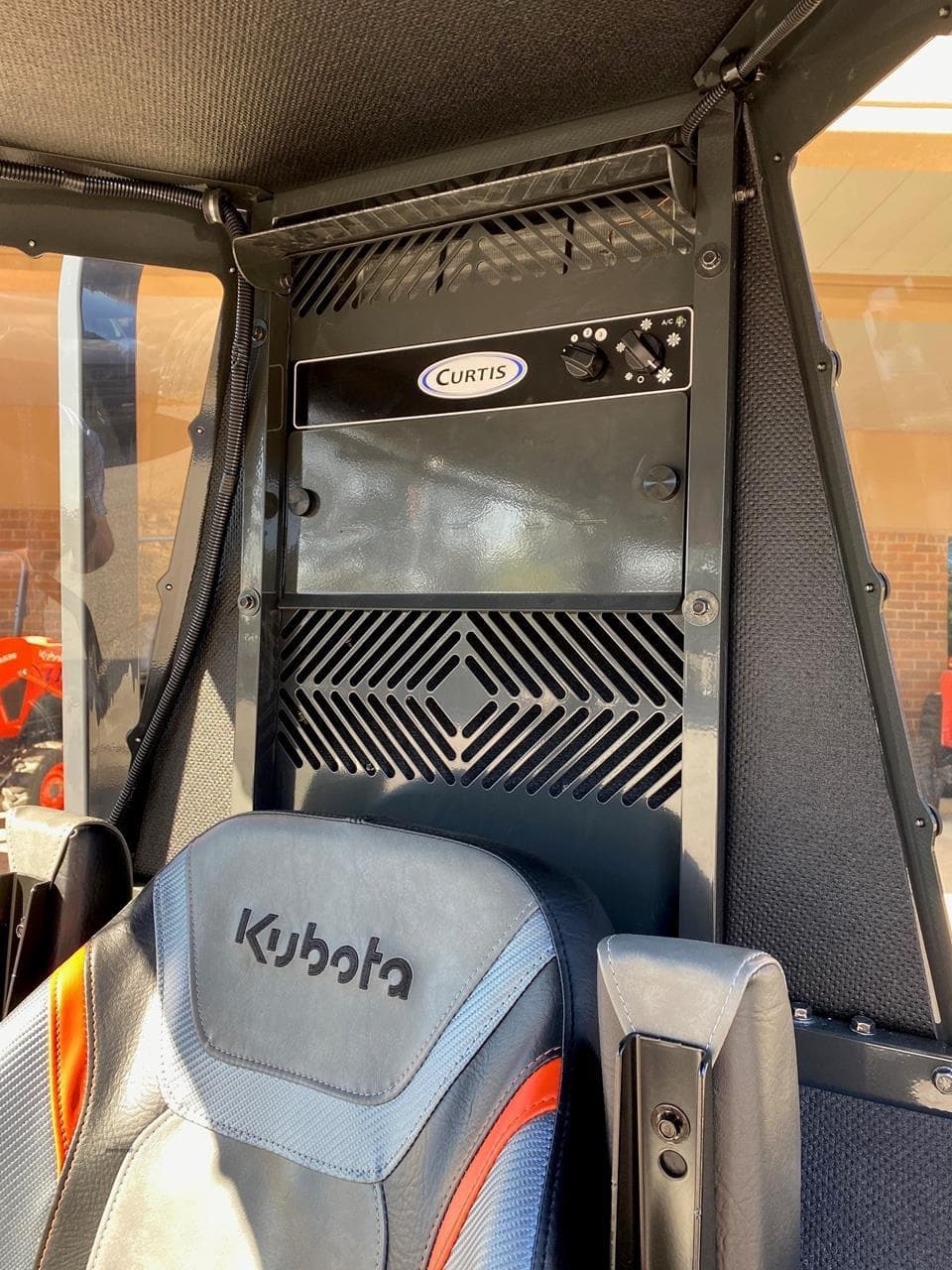 Image of Kubota ZD1211 Image 1