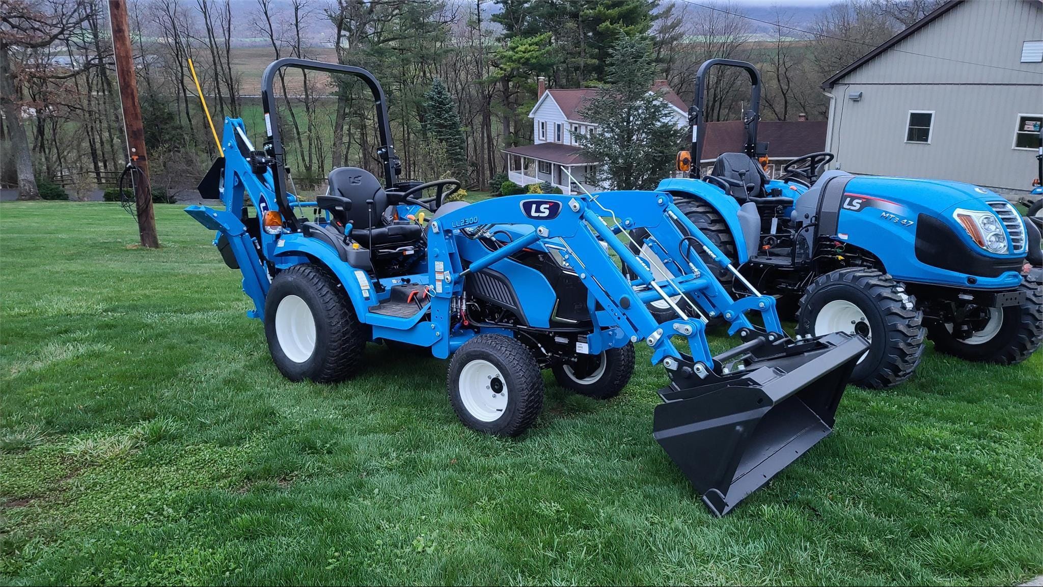 2024 LS MT225S Equipment Image0