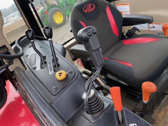 Image of Mahindra 6075 equipment image 4