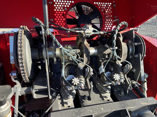 Image of Massey Ferguson 1842S equipment image 3