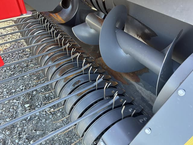Image of Massey Ferguson 1842S equipment image 4