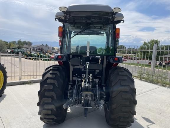 Image of Massey Ferguson 2860M equipment image 3