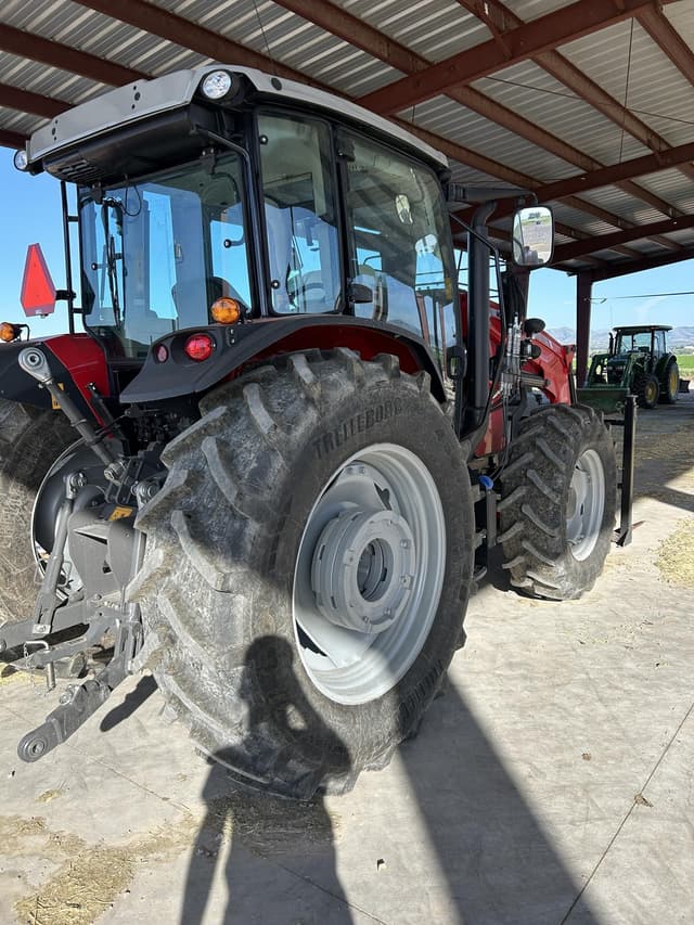 Image of Massey Ferguson 6713 equipment image 2