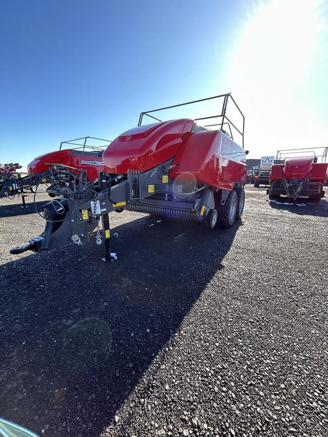 Image of Massey Ferguson LB2234 equipment image 4