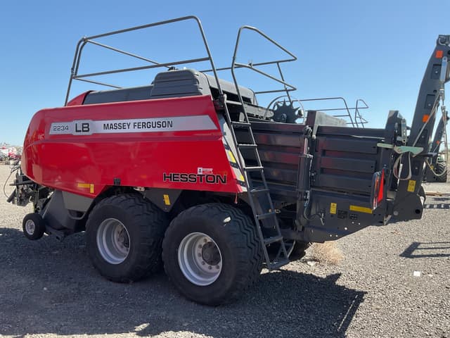 Image of Massey Ferguson LB2234 equipment image 2