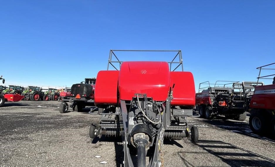 Massey Ferguson LB2234 Equipment Image0