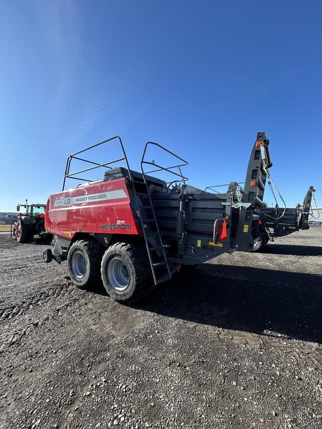 Image of Massey Ferguson LB2234 equipment image 3