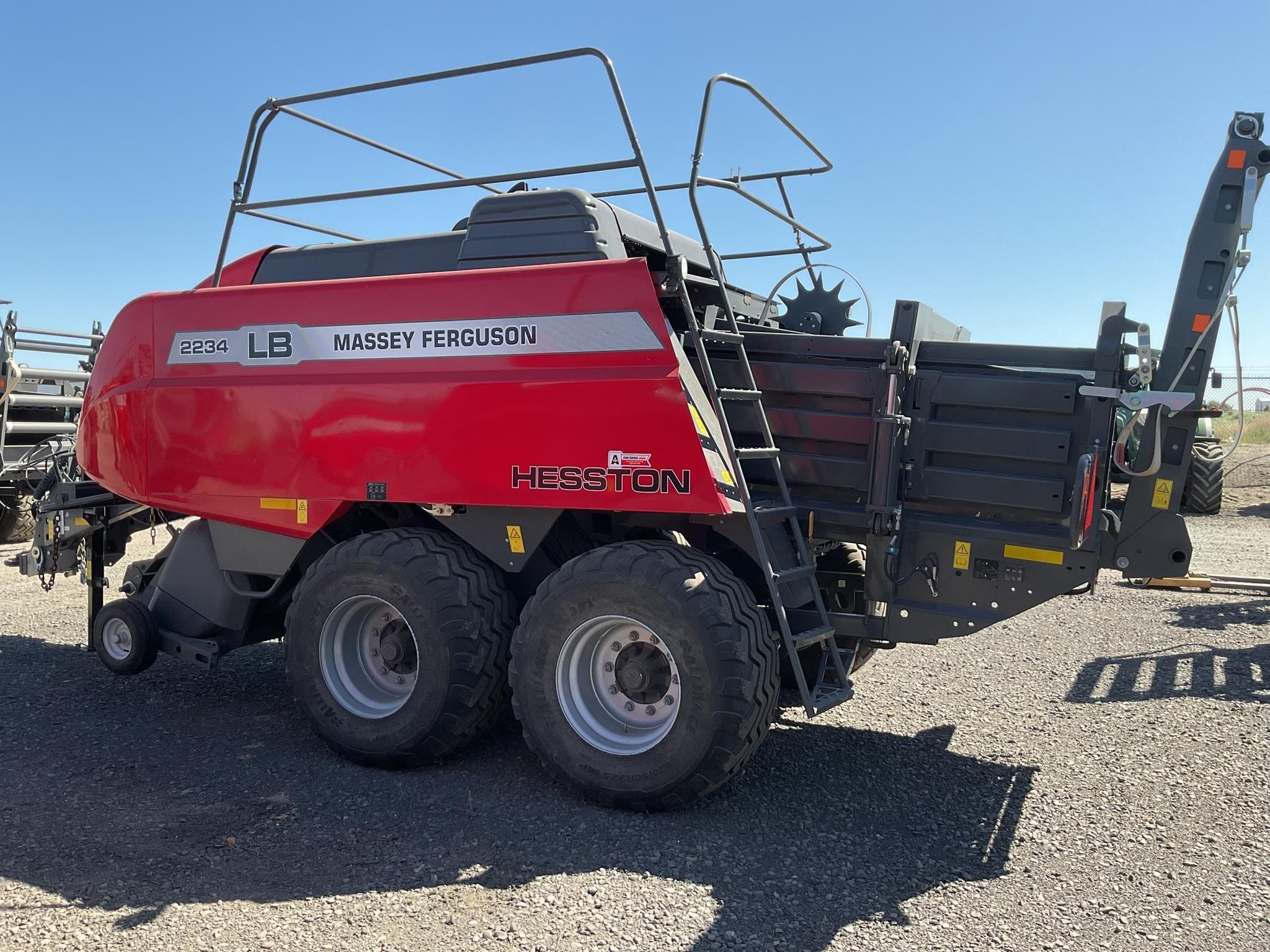 2024 Massey Ferguson LB2234 Equipment Image0