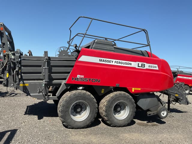Image of Massey Ferguson LB2234 equipment image 2