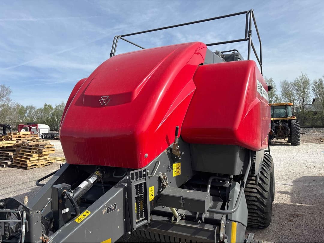 Image of Massey Ferguson LB2244 Image 0