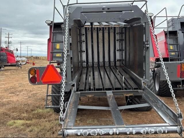 Image of Massey Ferguson LB2244 equipment image 2