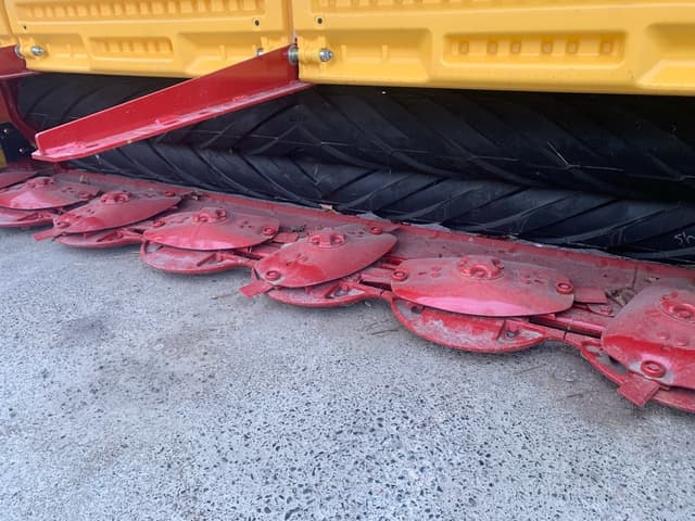 Image of New Holland 313 equipment image 3