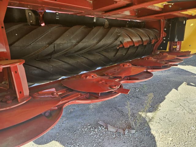 Image of New Holland Discbine 310 Plus equipment image 4