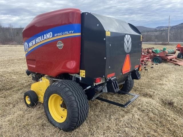 Image of New Holland RF440 Utility equipment image 2