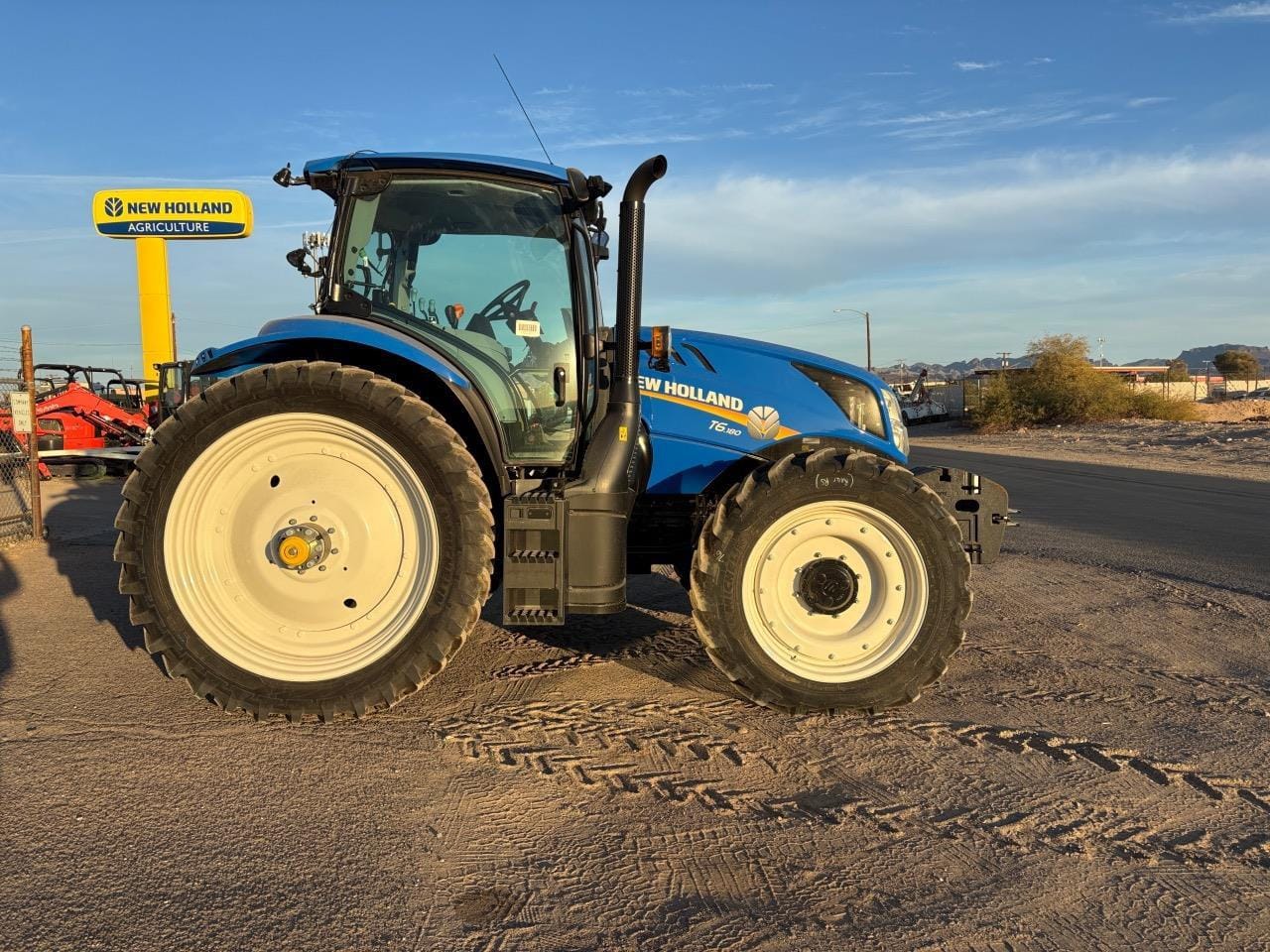 2024 New Holland T6.180 Equipment Image0