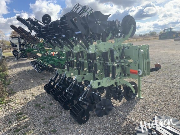 2024 Orthman 1tRIPr Equipment Image0