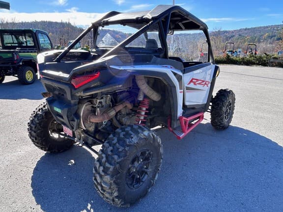 Image of Polaris RZR 1000 equipment image 2