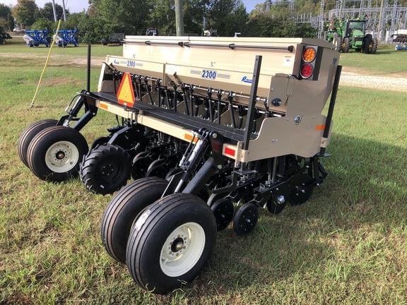 Image of Remlinger 2300 equipment image 4