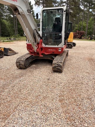 Image of Takeuchi TB260 equipment image 2
