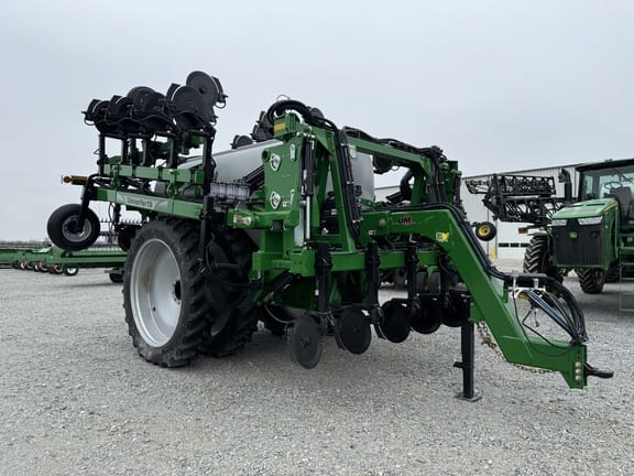 2024 Unverferth Nutrimax 2600 Equipment Image0