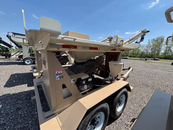 Image of Unverferth 410XL equipment image 3
