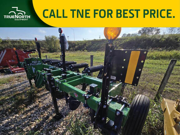 2024 Unverferth Zone-Builder Equipment Image0