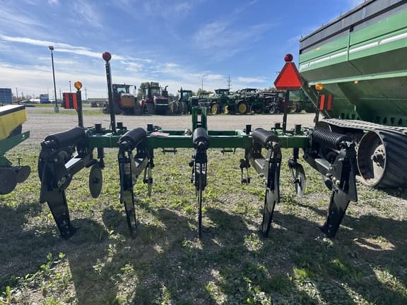 Image of Unverferth Zone-Builder equipment image 4