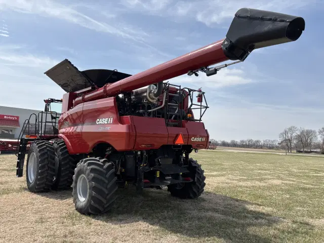 Image of Case IH 8260 equipment image 3