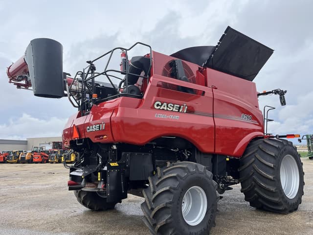 Image of Case IH 8260 equipment image 2