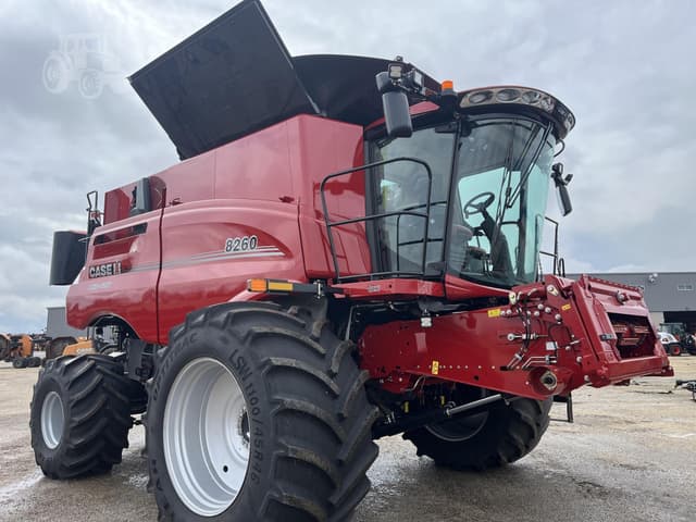Image of Case IH 8260 equipment image 1