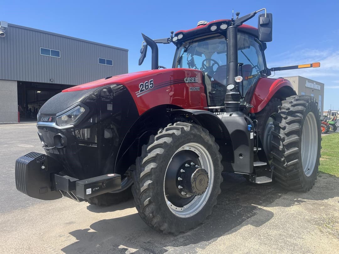 Image of Case IH Magnum 265 Primary image
