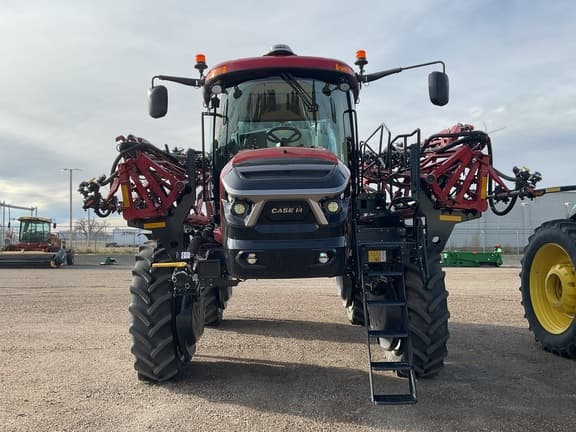 Image of Case IH Patriot 4350 equipment image 2