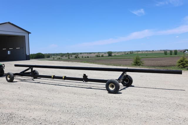 Image of E-Z Trail 880 equipment image 2