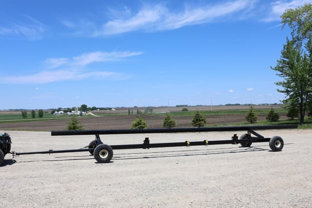 Image of E-Z Trail 880 equipment image 1