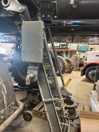 Image of Hagie STS12 equipment image 3