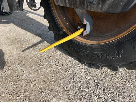 Image of Hagie STS12 equipment image 4