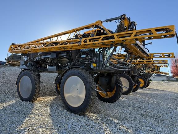 Image of Hagie STS12 equipment image 1