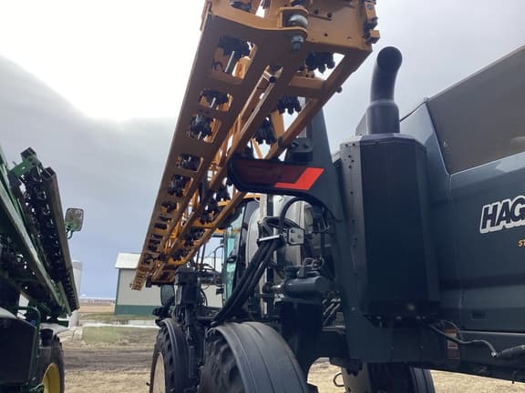 Image of Hagie STS12 equipment image 1