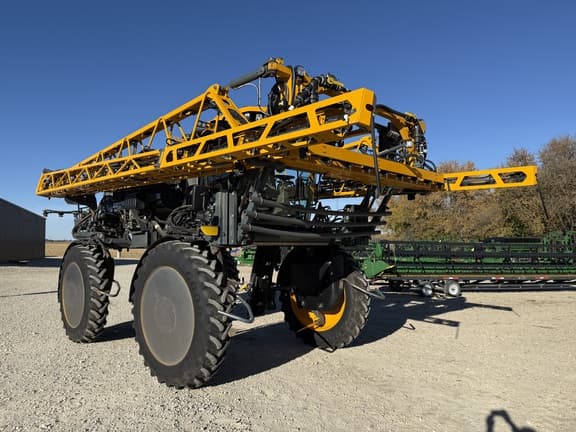 Image of Hagie STS12 equipment image 2