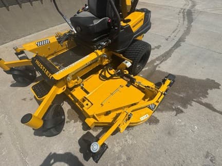 Image of Hustler Super 104 equipment image 4