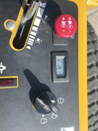 Image of Hustler Super Z equipment image 2