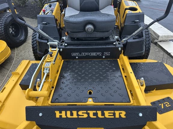 Image of Hustler Super Z equipment image 2