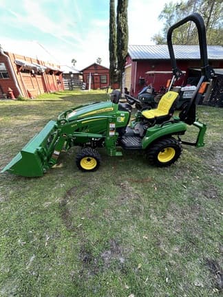 Image of John Deere 1023E equipment image 1