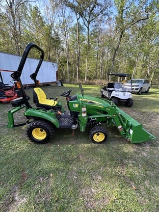2025 John Deere 1023E Equipment Image0