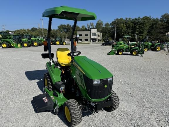 Image of John Deere 1023E equipment image 3