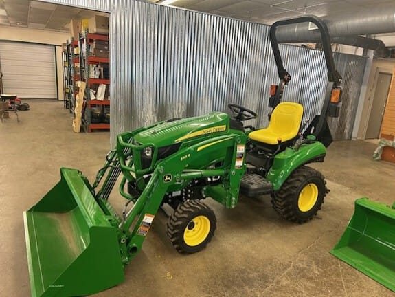 2025 John Deere 1023E Equipment Image0