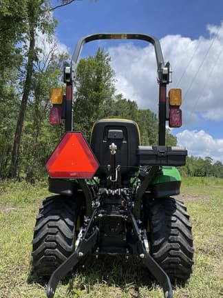 Image of John Deere 1023E equipment image 2