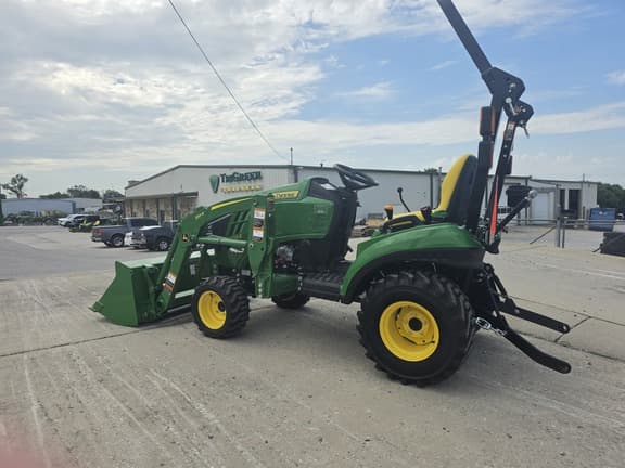 Image of John Deere 1023E equipment image 1