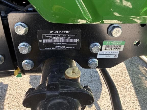 Image of John Deere 1025R equipment image 1